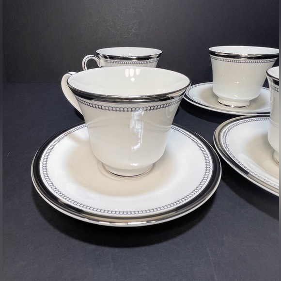 Royal Doulton SARABANDE Set of H.5023 Footed Teacups & Saucers - Picture 8 of 13